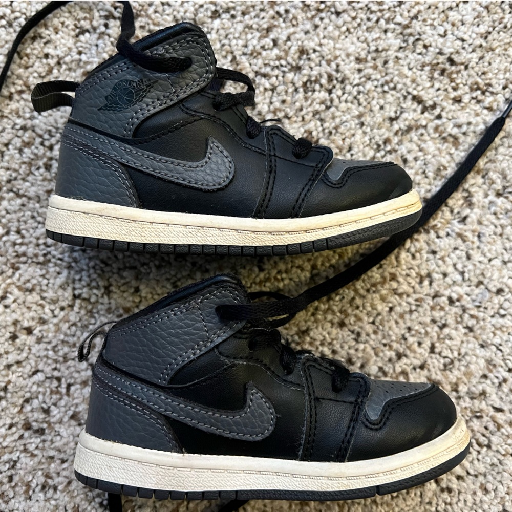 Toddler Jordan retro 1, 7c